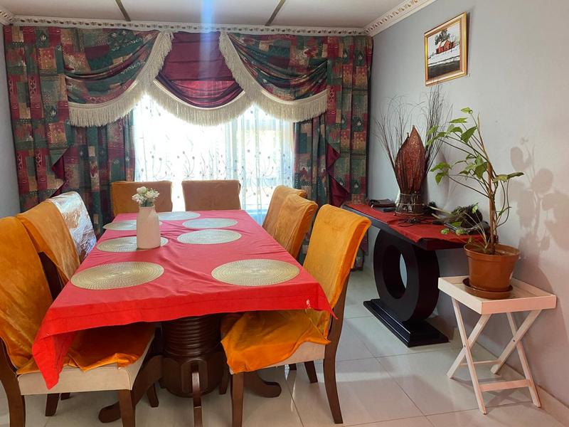 To Let 4 Bedroom Property for Rent in Komani Park Eastern Cape